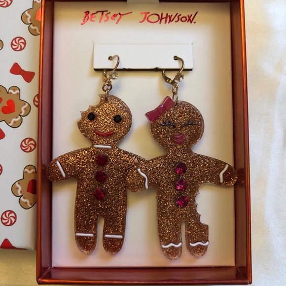 Betsey Johnson Gold Tone Gingerbread Man & Woman Mismatch Drop Earrings NIB - Picture 2 of 11